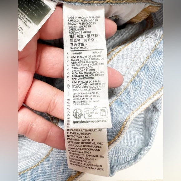 Levis Womens 501 Light Wash Floral Patch Distressed Mid Rise Denim Jeans Size 24 - Picture 8 of 10